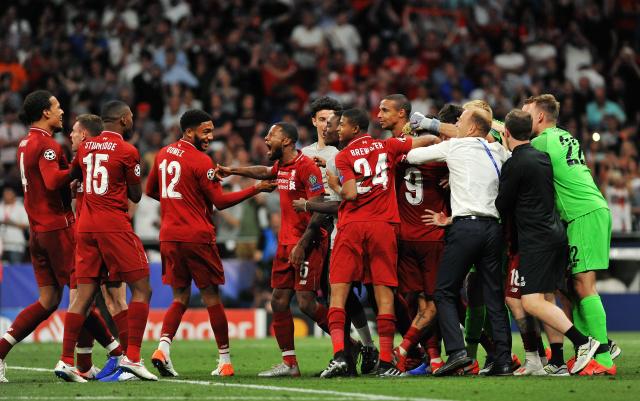 让孩子乐翻天：混乱家庭派对中最适合孩子的游戏